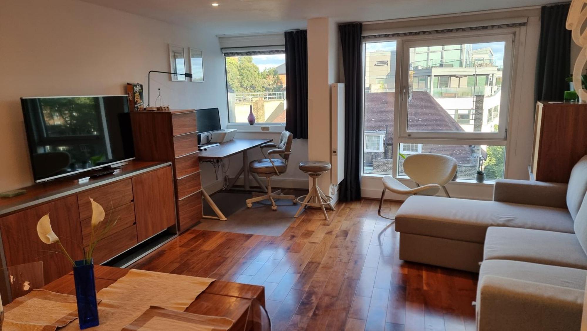 Apartment Bridge Spacious