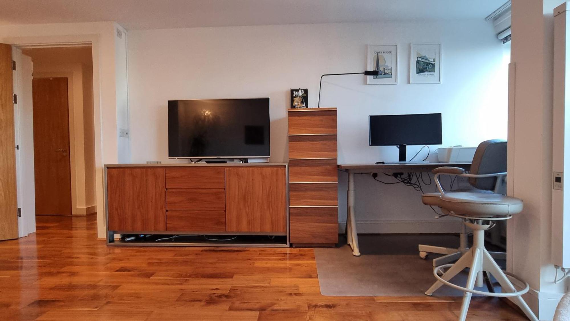 Bridge Spacious Apartment London